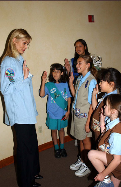 CameronGirlScouts_007.jpg