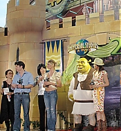 Shrek2Osaka_Premiere_120.jpg