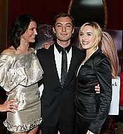 holiday-worldpremiere-315.jpg