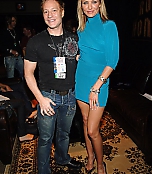 2007VH1RockHonors_GreenRoom_020.jpg