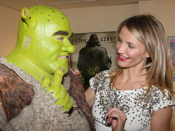 ShrekMusicalOpening_Party_a004.jpg