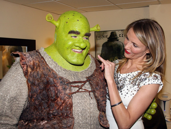 ShrekMusicalOpening_Party_a006.jpg