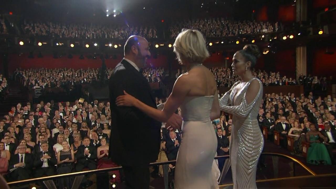 oscars2012cap_show_041.jpg