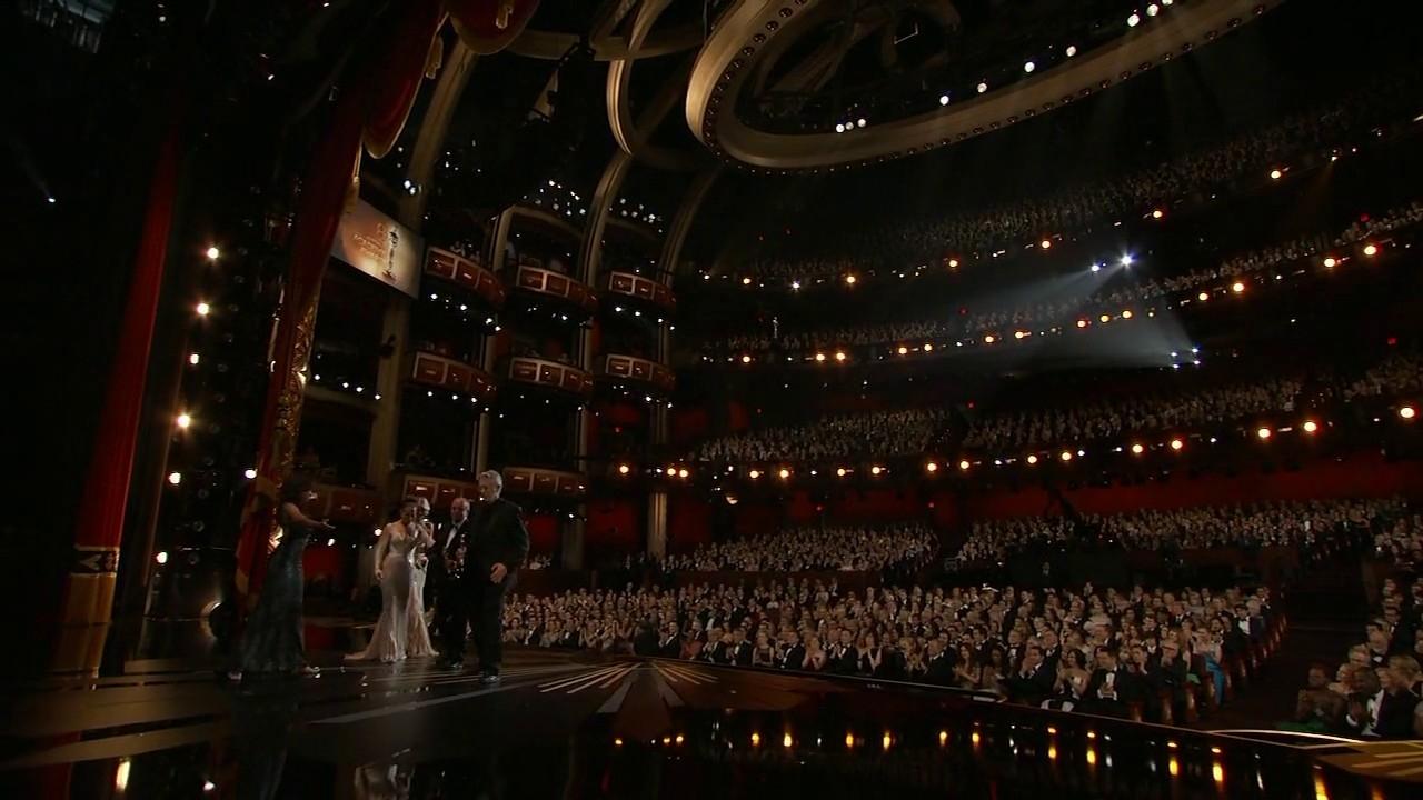 oscars2012cap_show_084.jpg