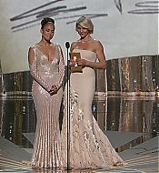 oscars2012cap_show_014.jpg