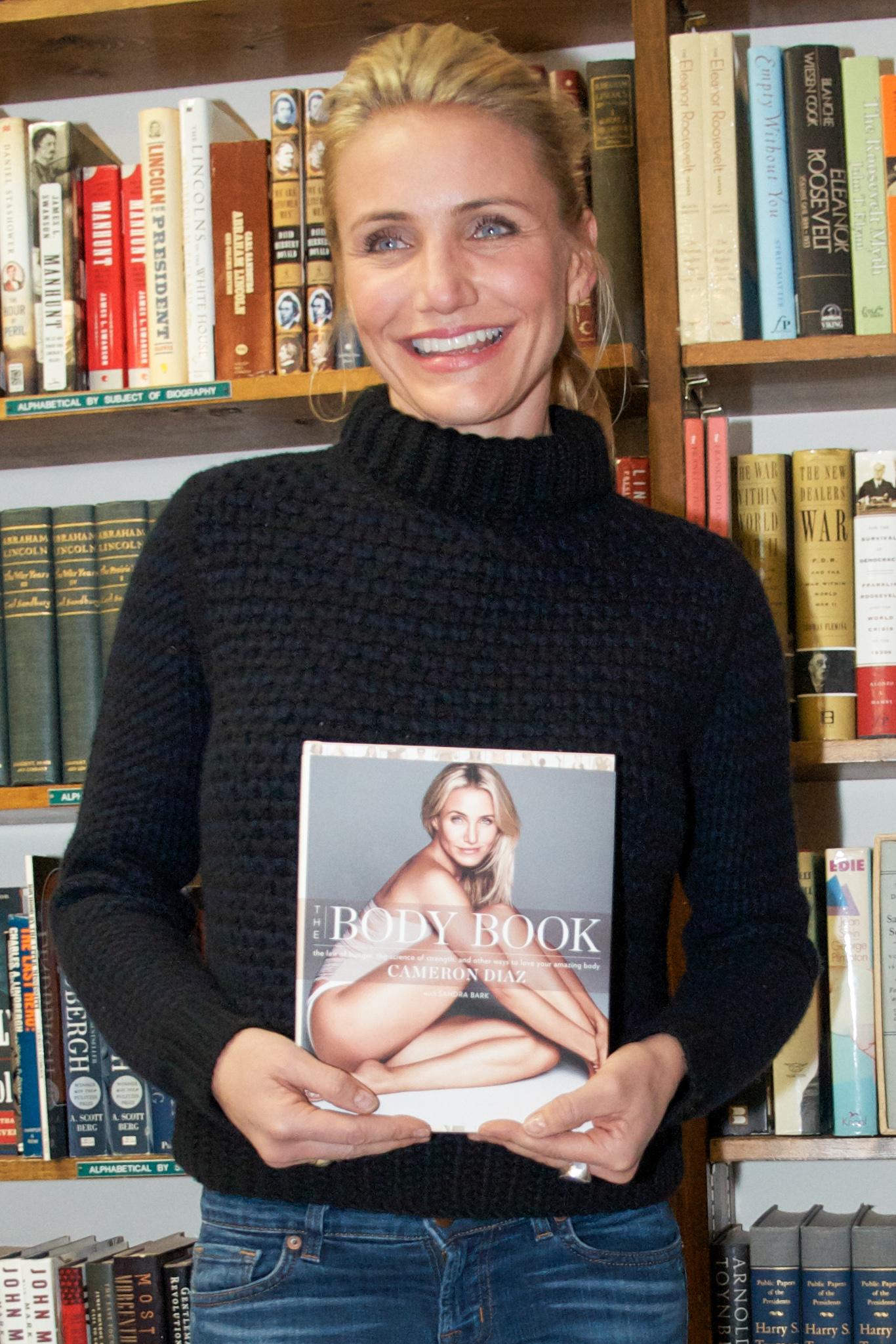 BarnesandNoblesBookSigning-06.jpg