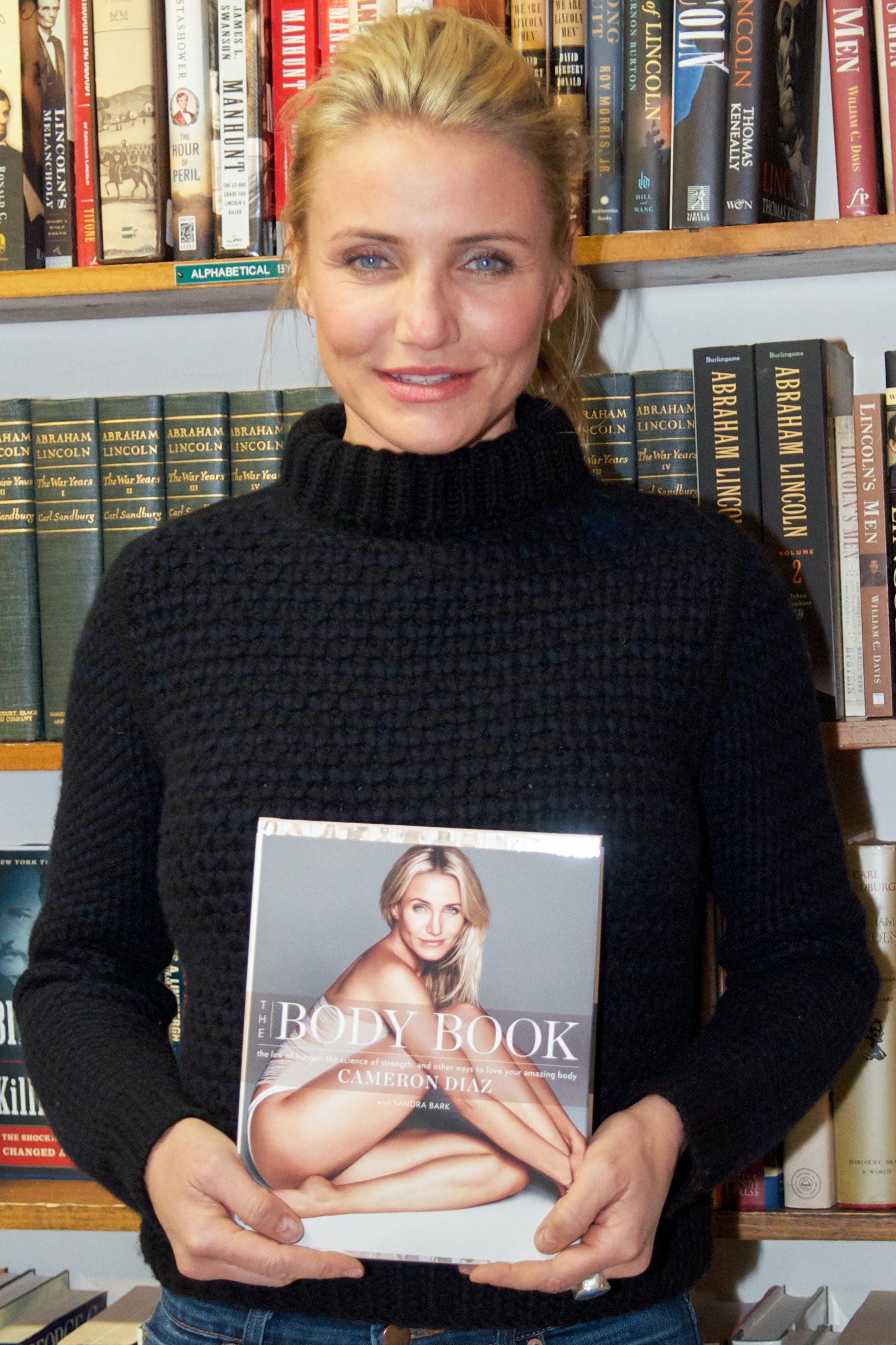 BarnesandNoblesBookSigning-07.jpg