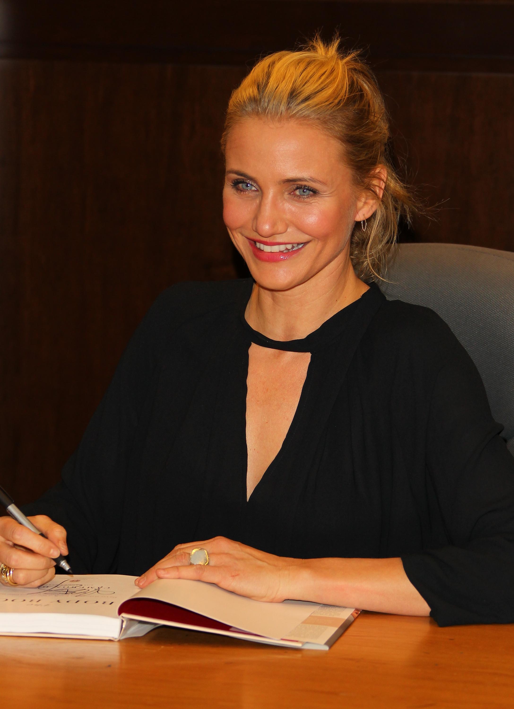 BarnesandNoblesBookSigning-007.jpg