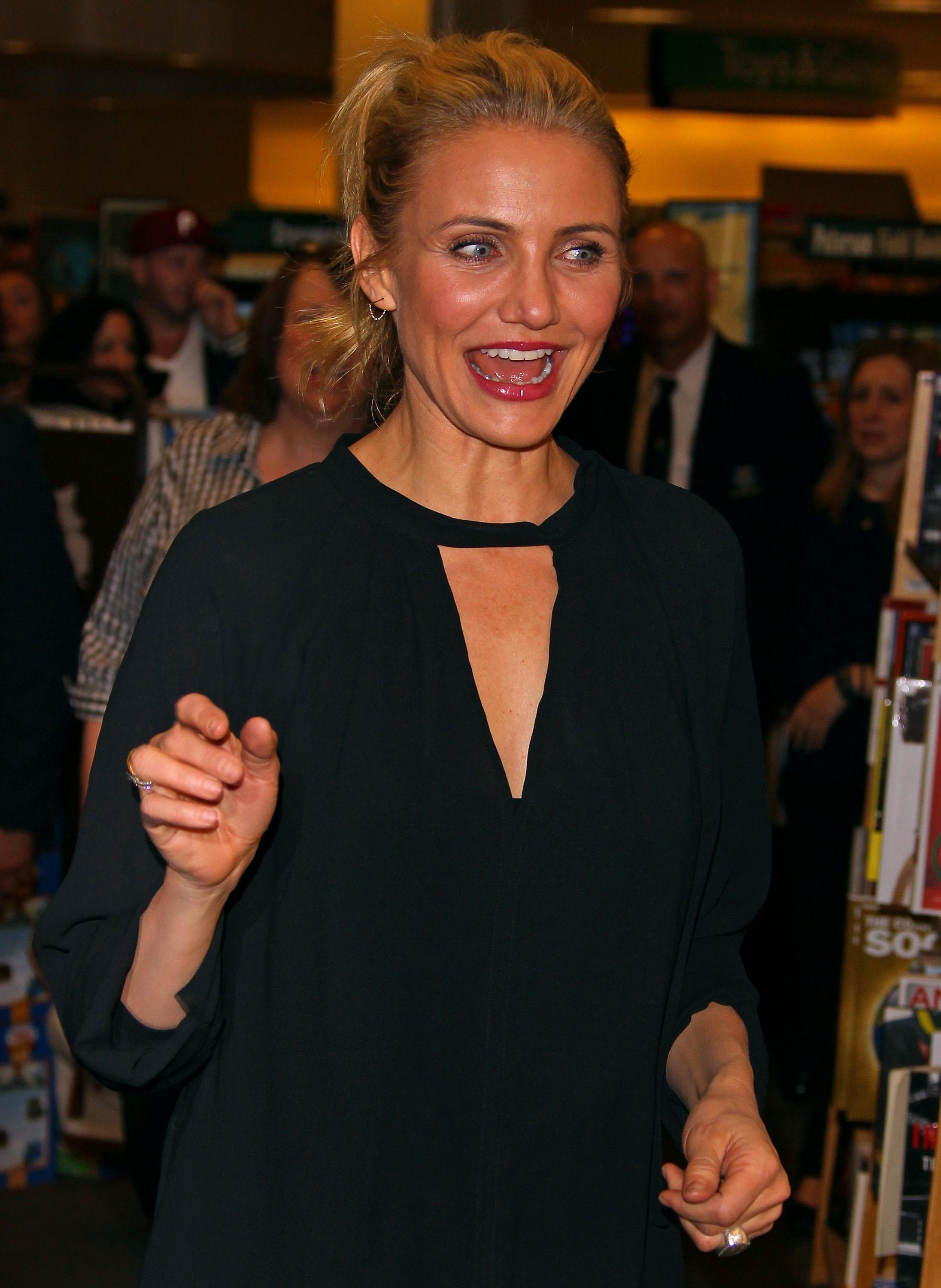 BarnesandNoblesBookSigning-125.jpg