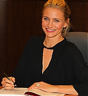 BarnesandNoblesBookSigning-009.jpg