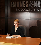 BarnesandNoblesBookSigning-050.jpg