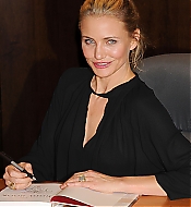 BarnesandNoblesBookSigning-069.jpg