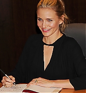 BarnesandNoblesBookSigning-080.jpg