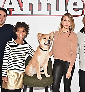 AnniePhotoCall-05.jpg