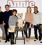 AnniePhotoCall-21.jpg