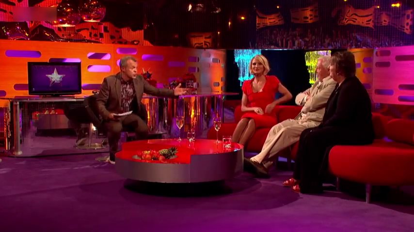 grahamnortonshow-2012-05-25_014.jpg