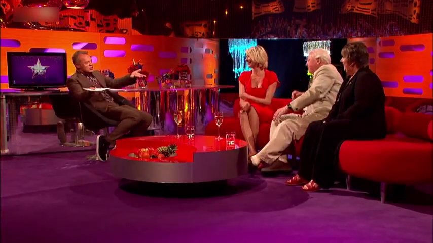 grahamnortonshow-2012-05-25_051.jpg