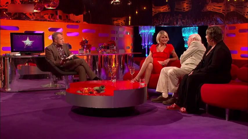 grahamnortonshow-2012-05-25_085.jpg