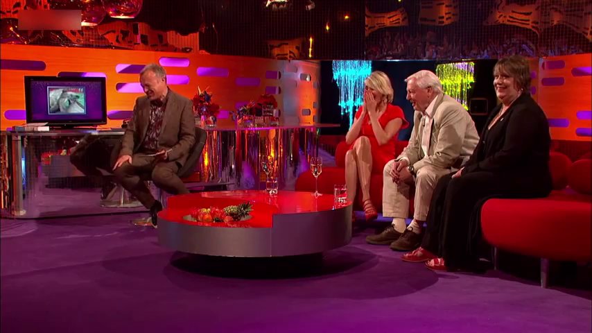 grahamnortonshow-2012-05-25_132.jpg