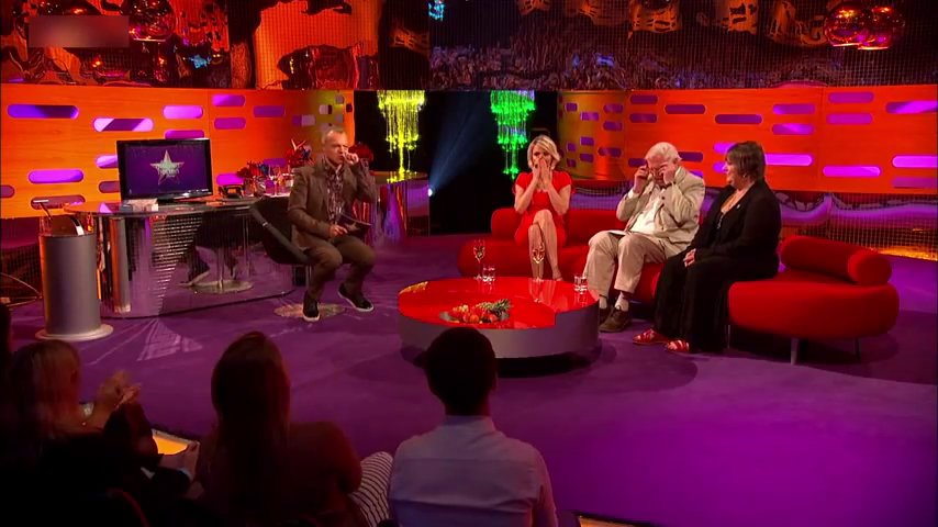 grahamnortonshow-2012-05-25_139.jpg