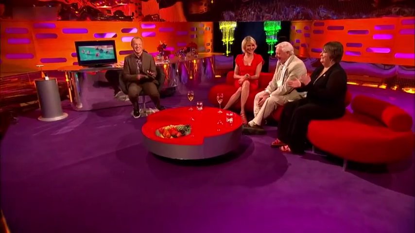 grahamnortonshow-2012-05-25_236.jpg