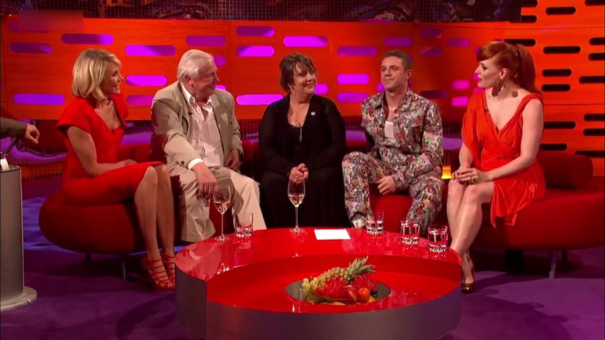 grahamnortonshow-2012-05-25_372.jpg