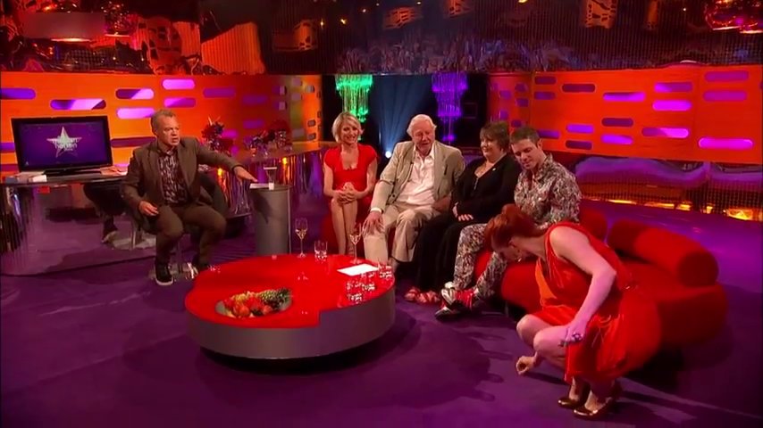 grahamnortonshow-2012-05-25_408.jpg