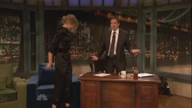 JimmyFallon090304_Cap018.JPG