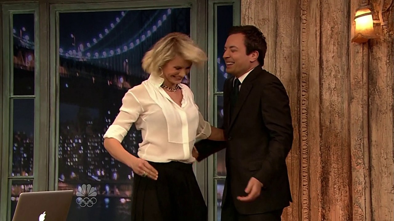 jimmyfallon120508_cap009.jpg