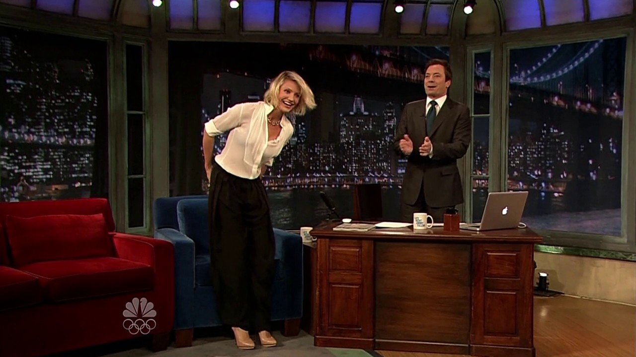 jimmyfallon120508_cap014.jpg