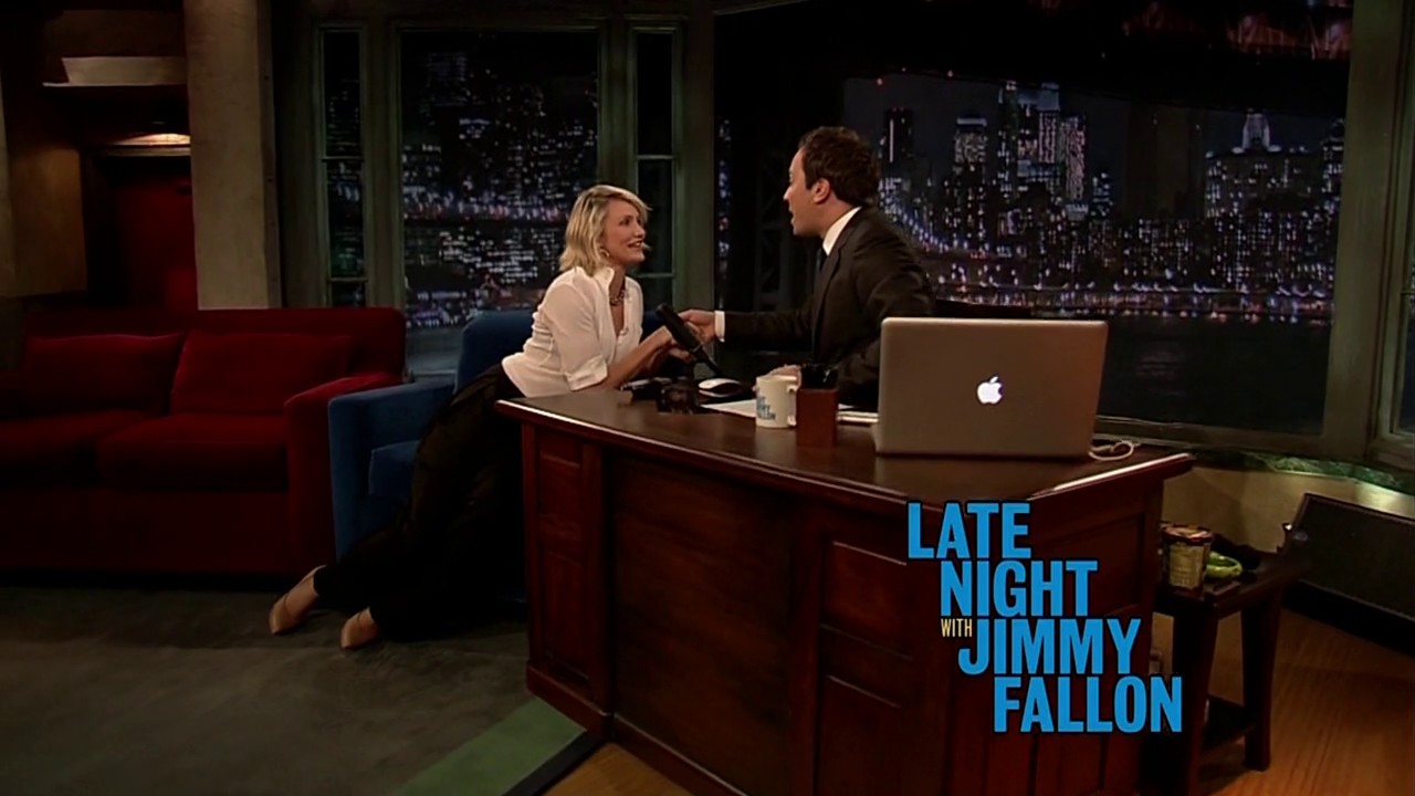 jimmyfallon120508_cap295.jpg