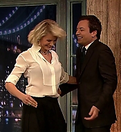 jimmyfallon120508_cap009.jpg