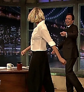 jimmyfallon120508_cap010.jpg