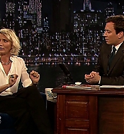 jimmyfallon120508_cap142.jpg