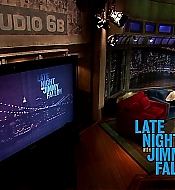 jimmyfallon120508_cap155.jpg