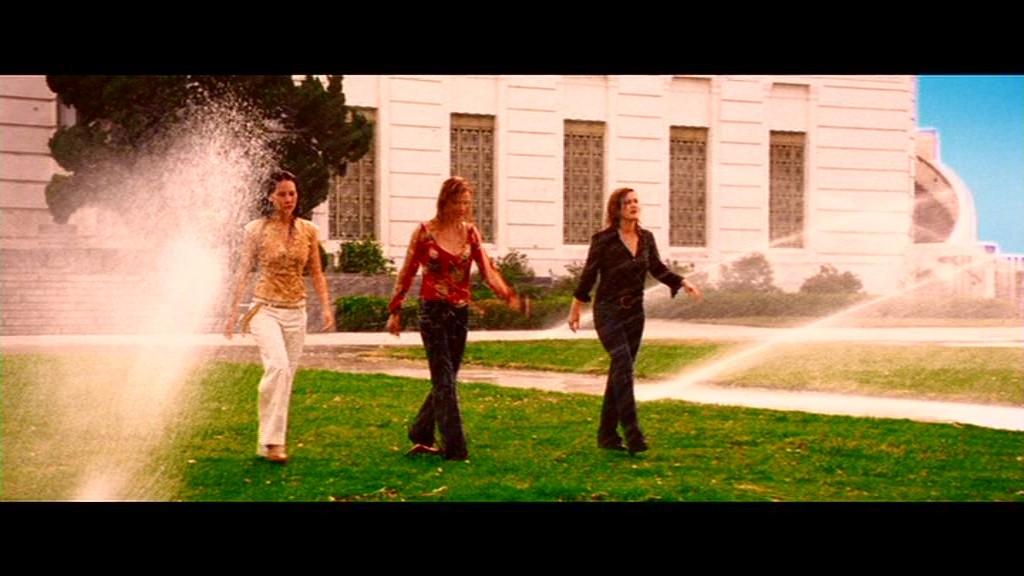 dvdcharliesangels2cap_1339.jpg