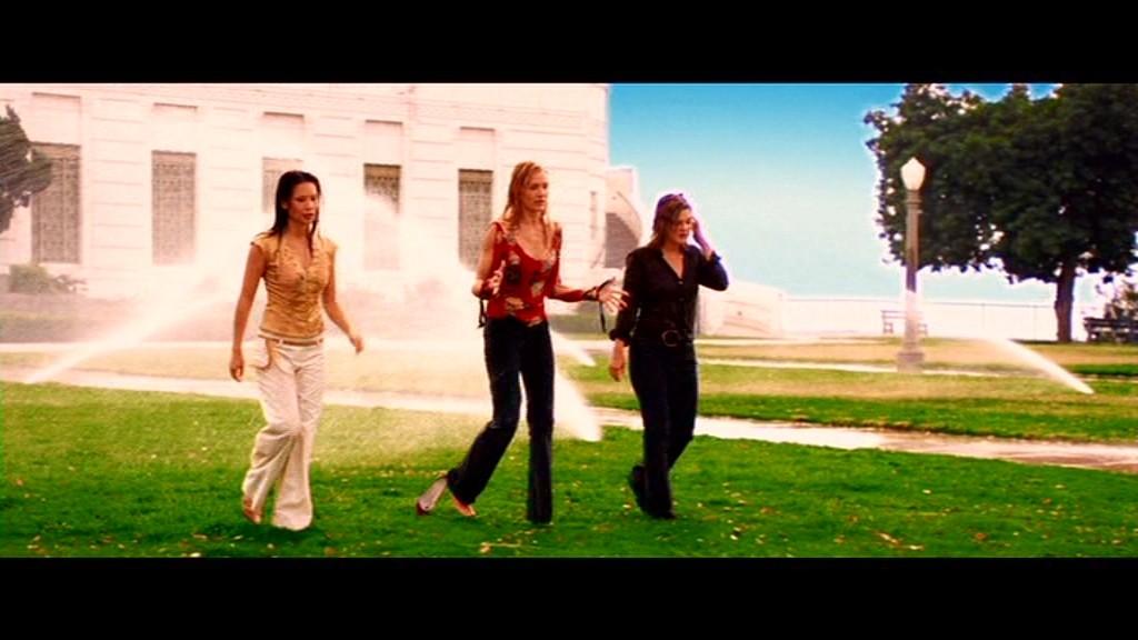 dvdcharliesangels2cap_1342.jpg