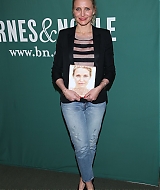 Filename=025.jpg
Filesize=240KiB
Dimensions=1333x2000
Date added=May 27, 2024 025.jpg