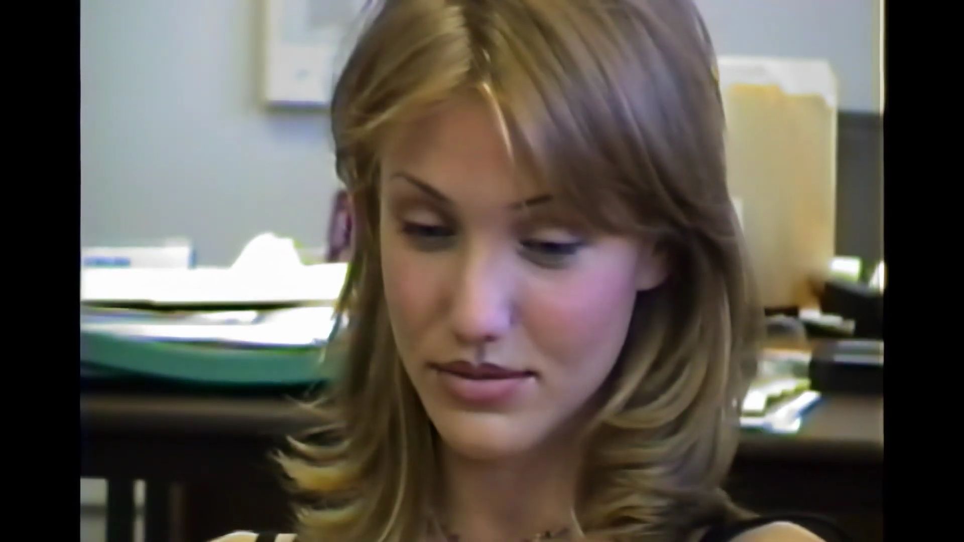TheMaskFeaturette-IntroducingCameronDiaz-076.jpg