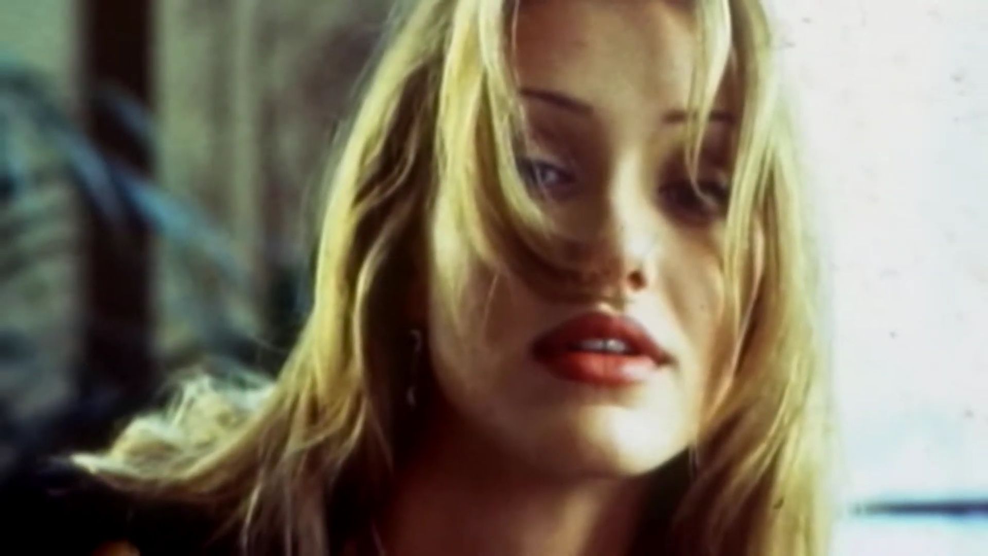 TheMaskFeaturetteReturnToEdgeCity-044.jpg