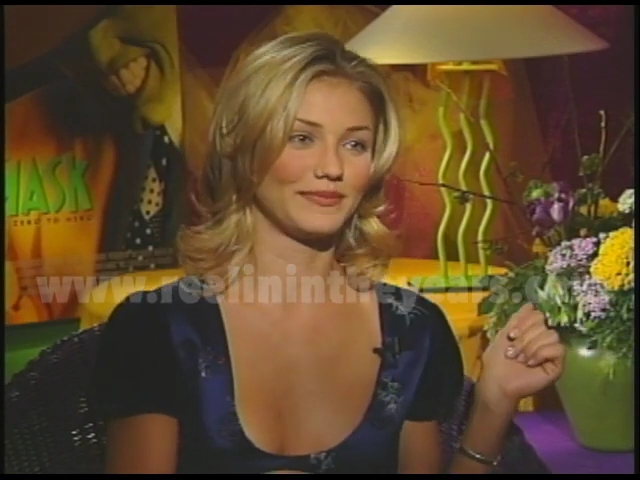 TheMaskFeaturetteInterview02-146.jpg