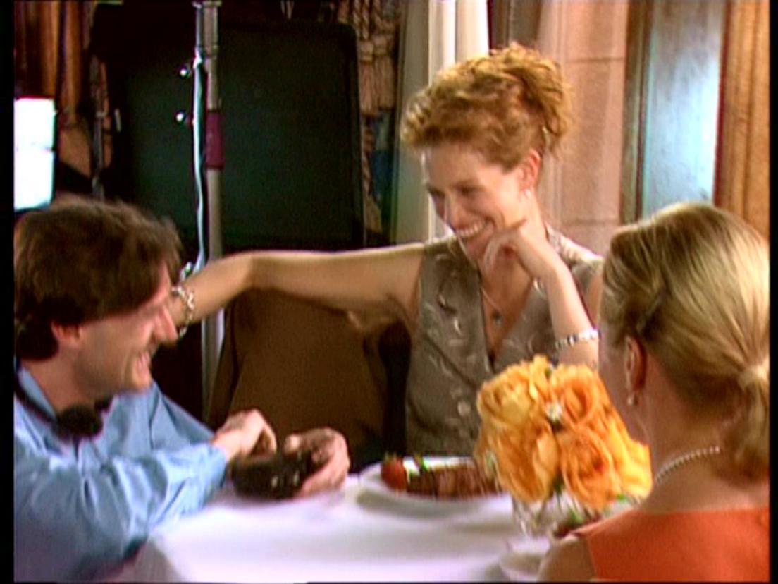 MyBestFriendsWedding_Extra_Unveiled_003.JPG