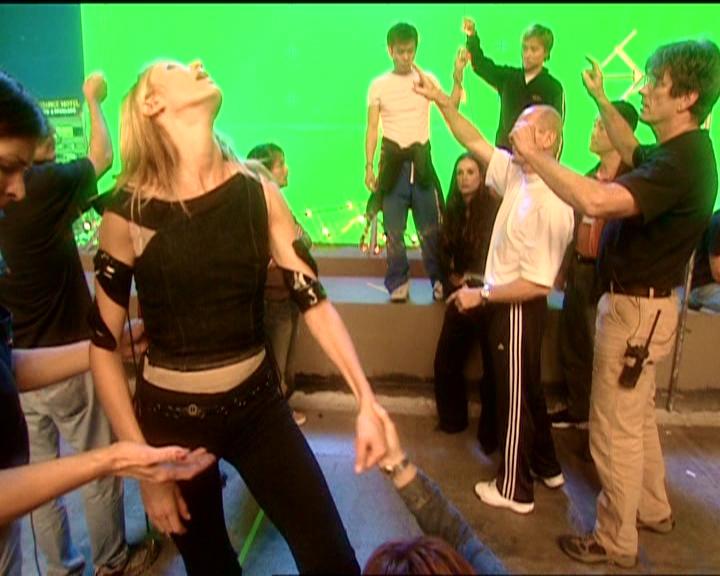 charliesangels2punches_006.jpg