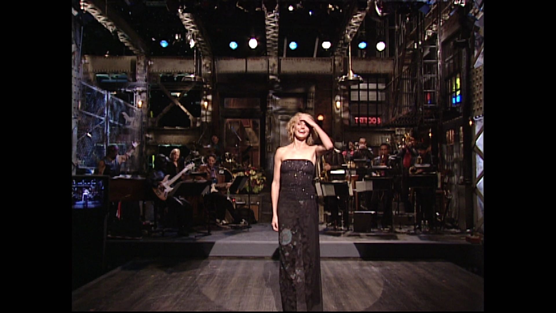 SNL-S24E01-040.jpg