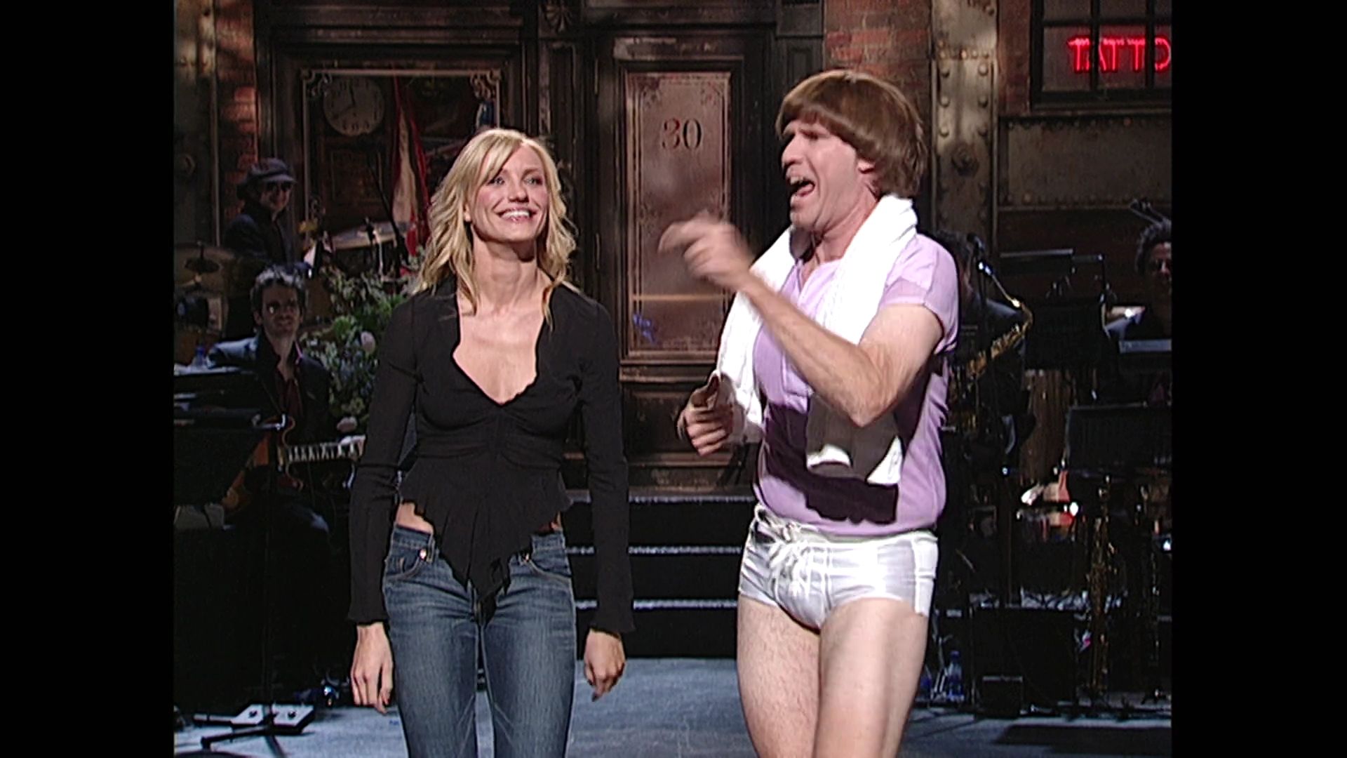 SNL-S27E16-088.jpg