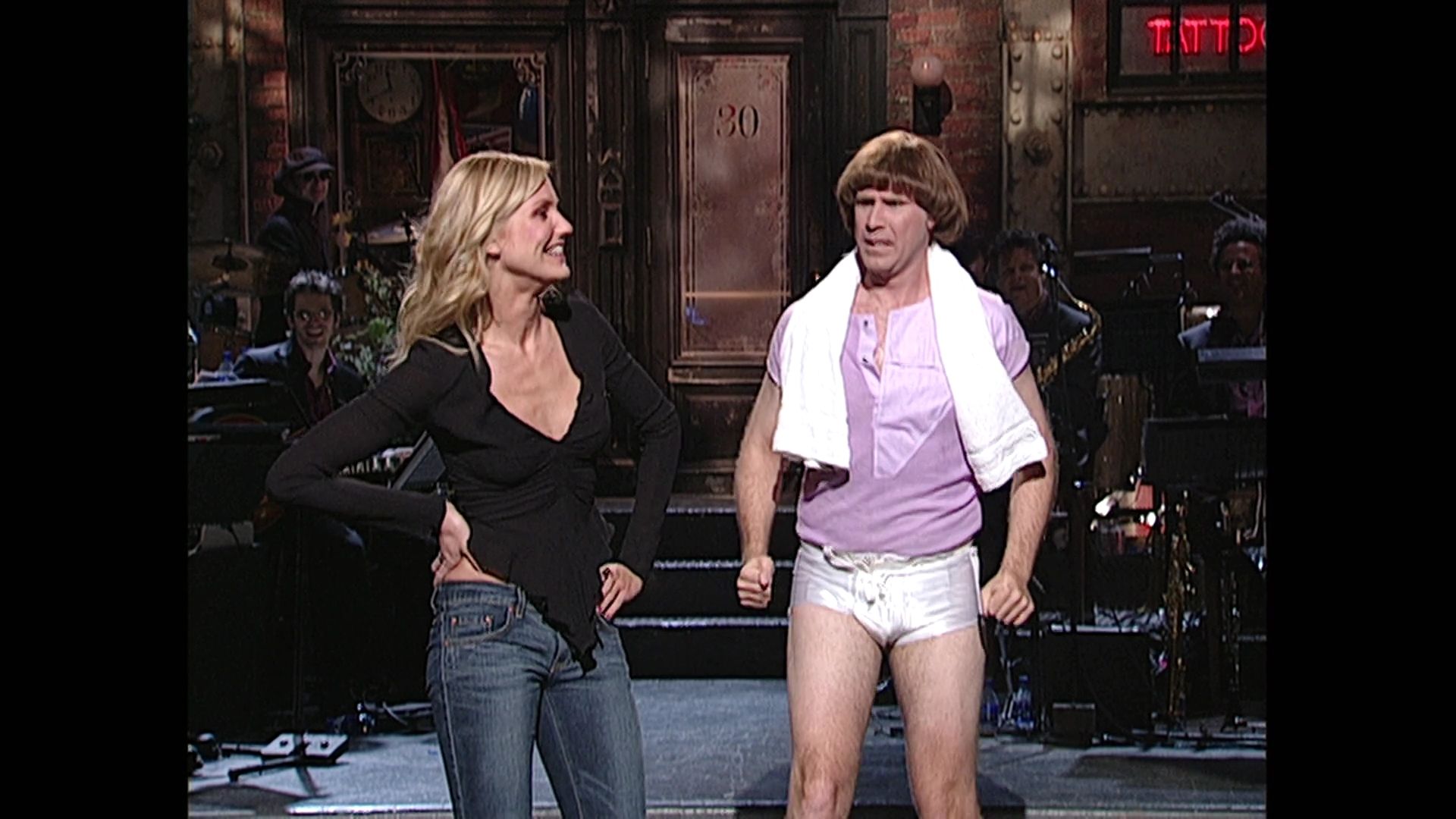 SNL-S27E16-129.jpg