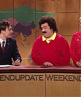 SNL-S27E16-353.jpg