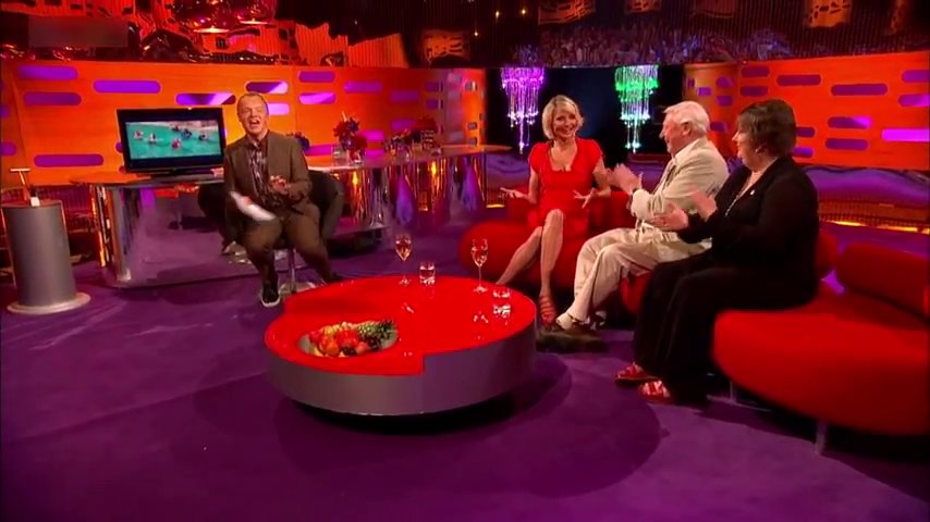 grahamnortonshow-2012-05-25_237.jpg