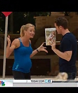 todayshow120507_cap004.jpg
